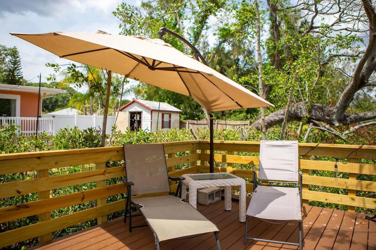 Hébergement de vacances Private Waterfront Pool Home With Game Room And Stunning Mother-In-Law Suite! Tampa