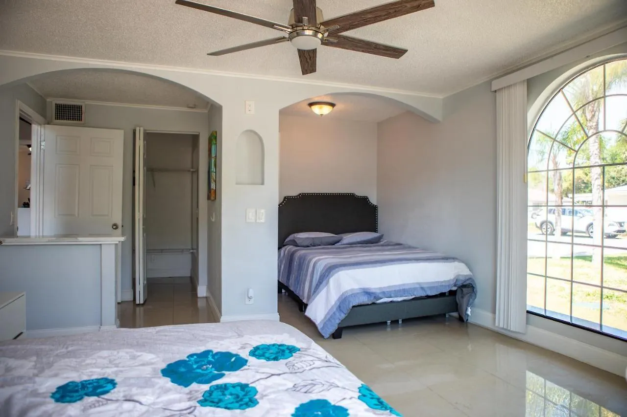 Private Waterfront Pool Home With Game Room And Stunning Mother-In-Law Suite! Tampa 0*,  États-Unis